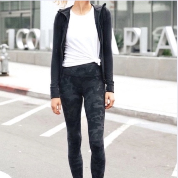 Rachel Zoe High Waisted Tummy Control Ponte Leggings Camo S - Picture 1 of 2